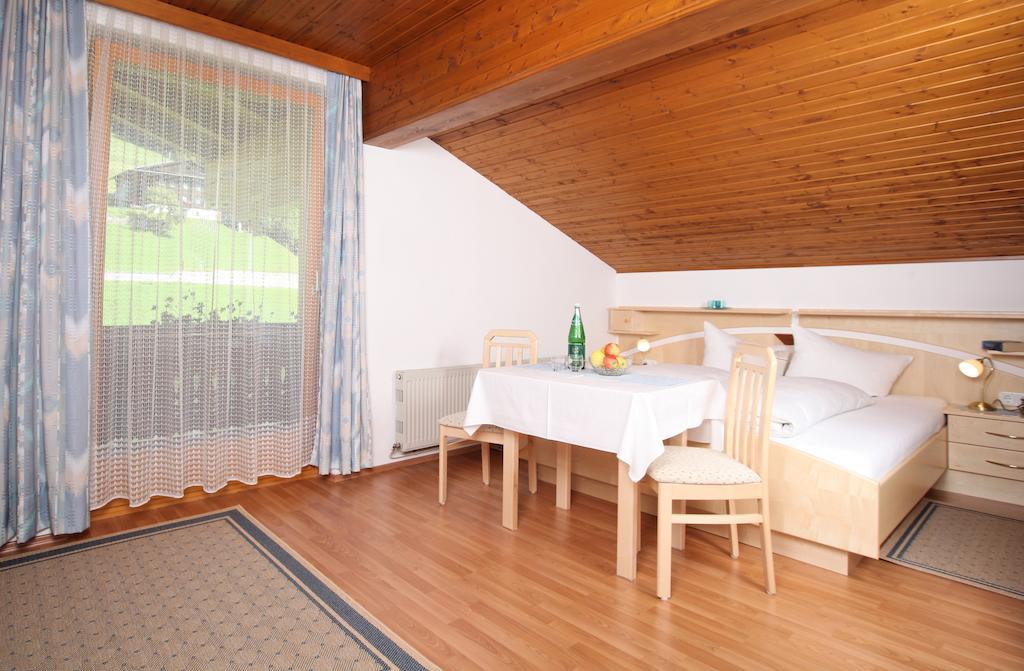 Hotel Garni Haus Anita Liesing Room photo
