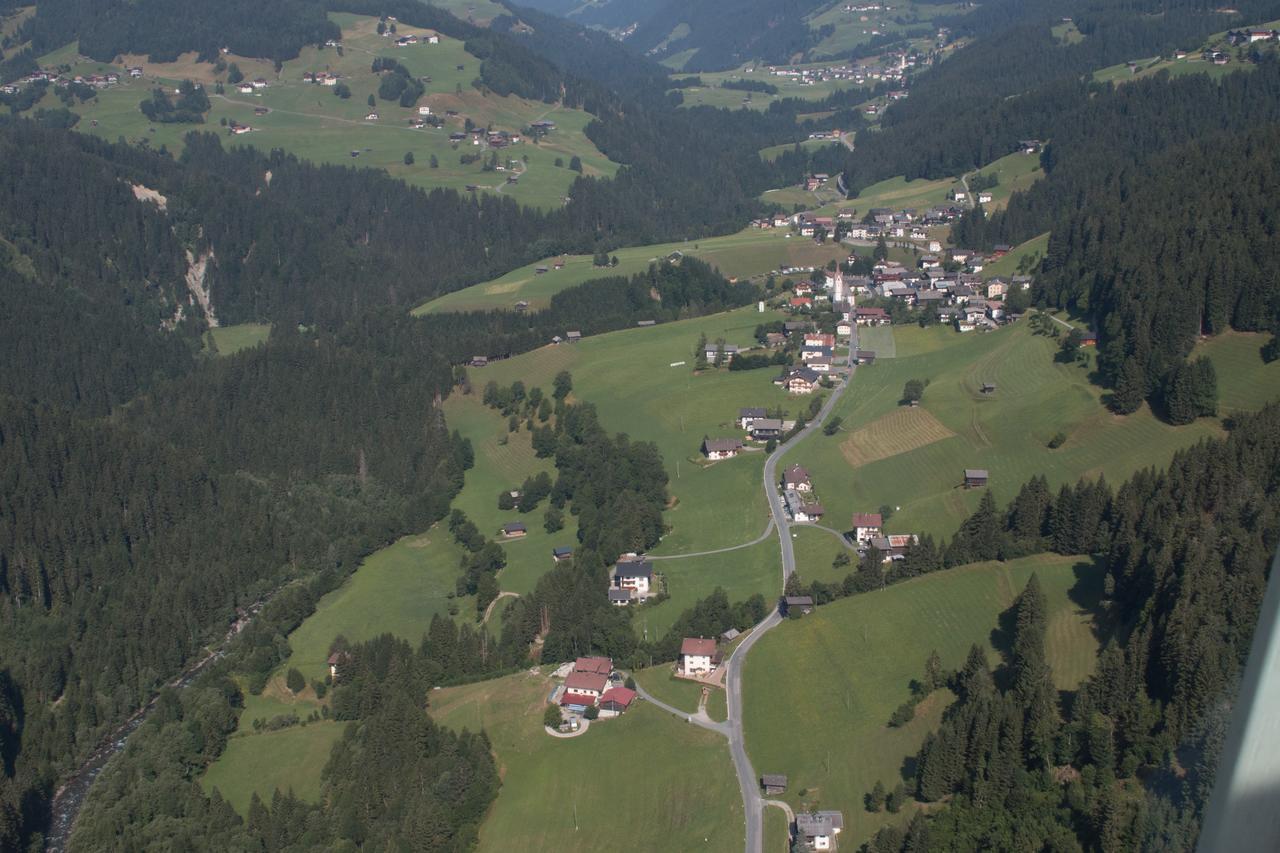 Hotel Garni Haus Anita Liesing Exterior photo